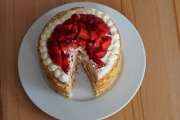 mandelbiskuit-erdbeer-torte-17