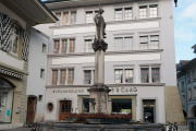 Gerechtigkeitsbrunnen (Kronenbrunnen) in Burgdorf
