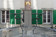 Fontaine de la Justice, Cully